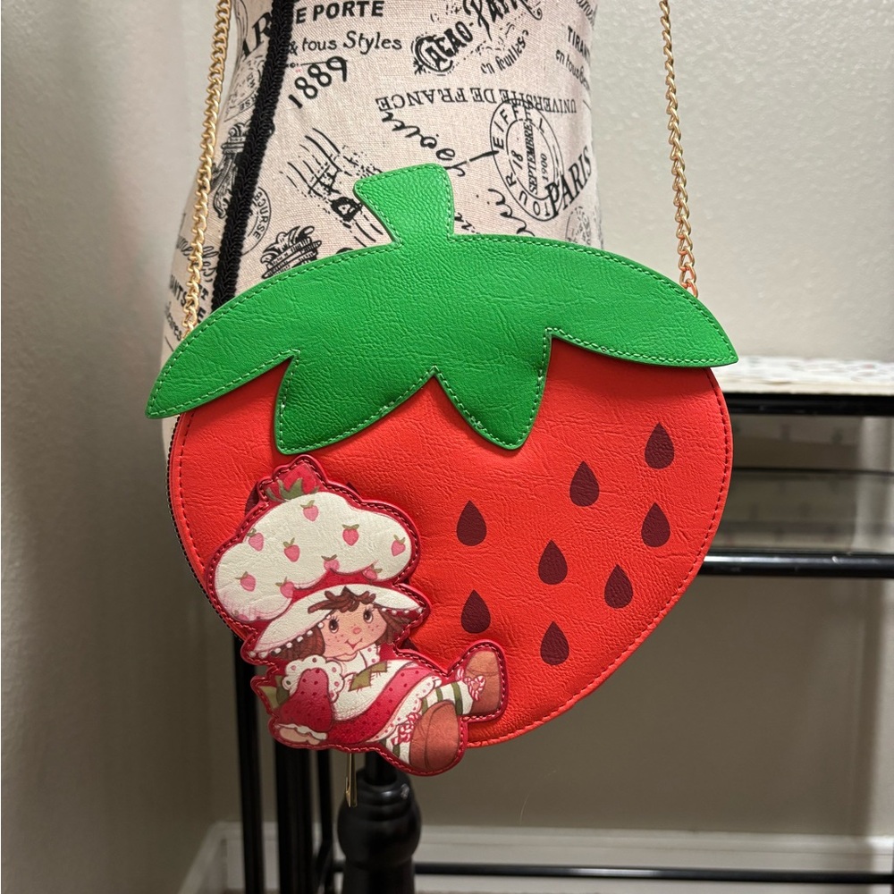NWOT Strawberry-Shaped Kids Bag with Green and Red Design